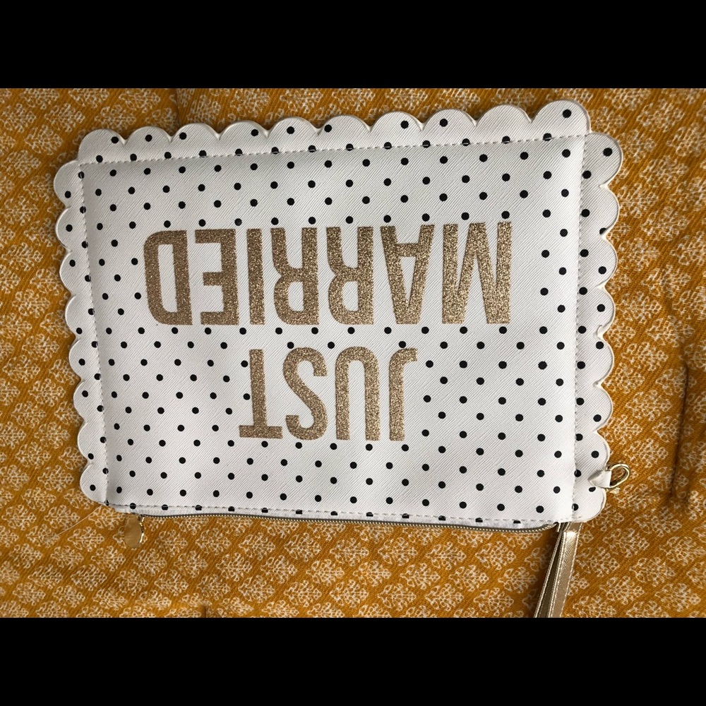 Just married Clutch